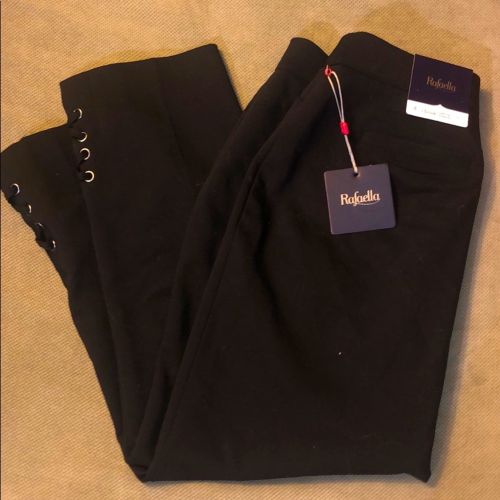 🏷Rafaella Criss-Cross Classic Capri - Size 4